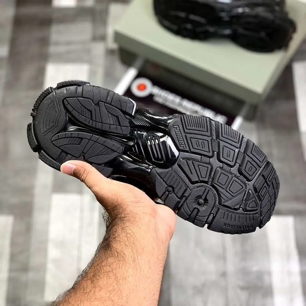 Ballenciiaga Runner (Triiple Black)Top Premium Batch