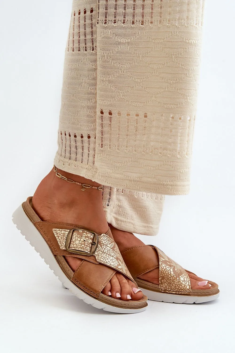 Cross Straps Flip-Flops