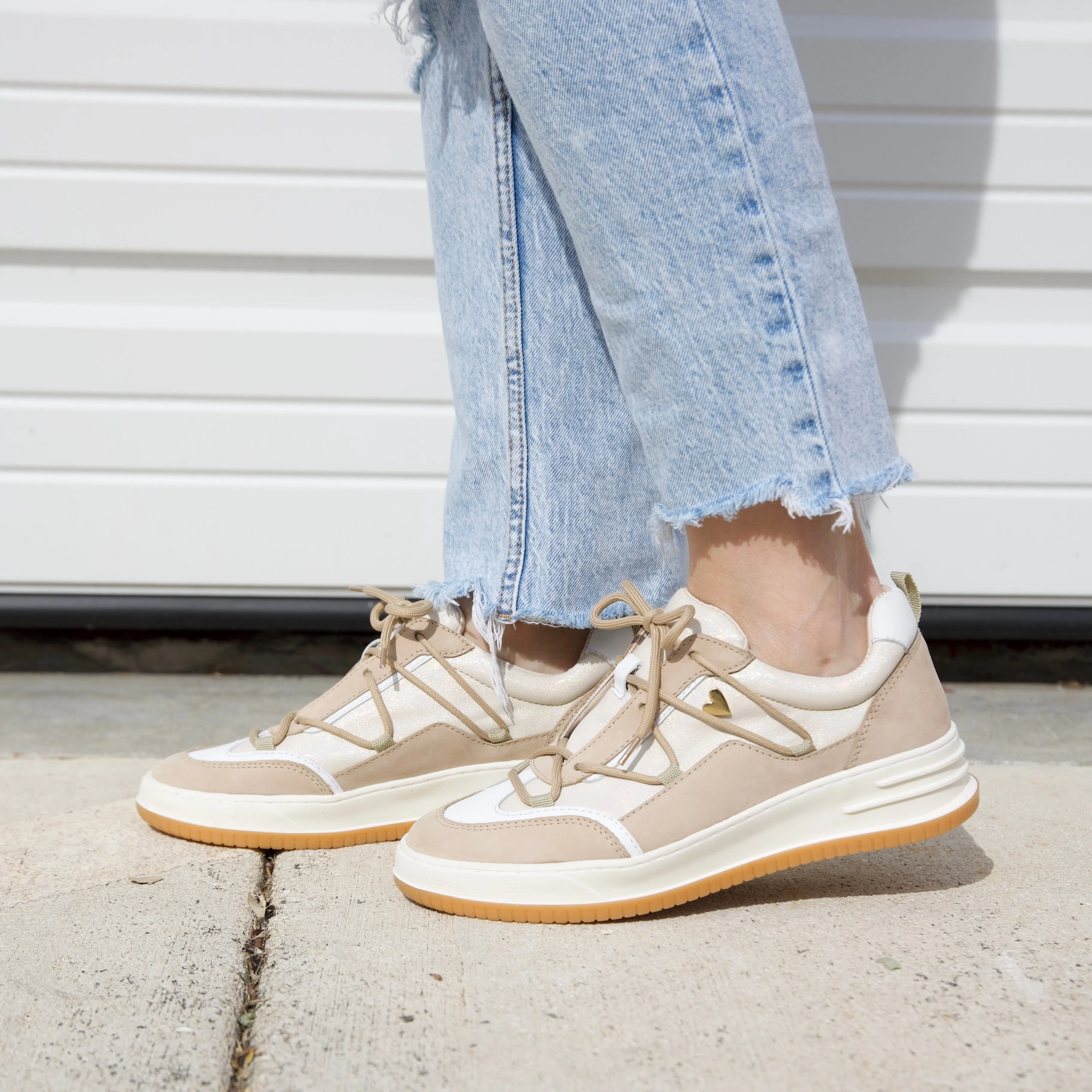 Joelle Sneakers - Beige