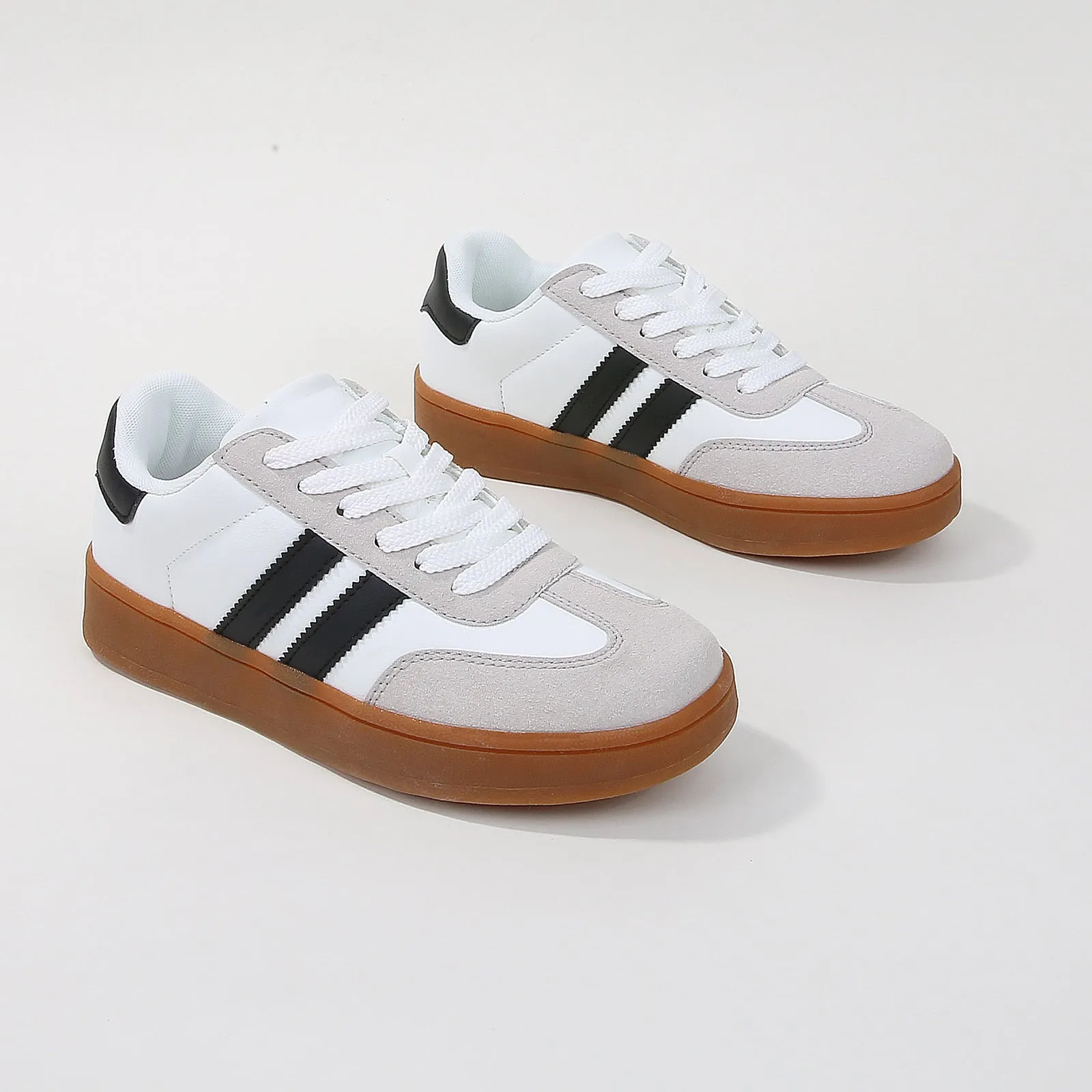 Lisa Retro Gum Sole Sneakers
