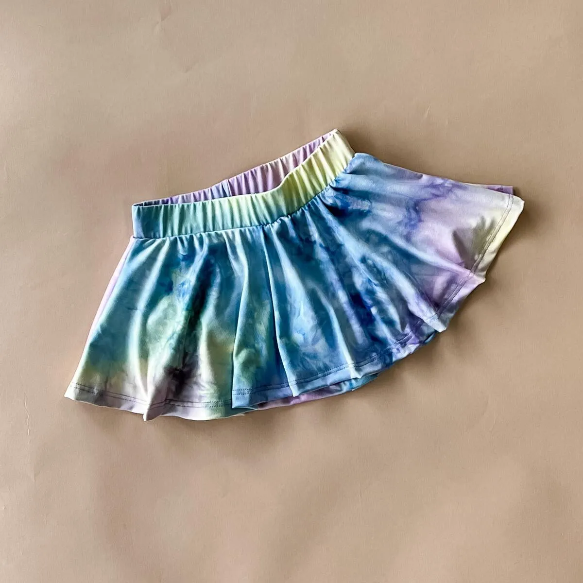 lyric skort in unicorn