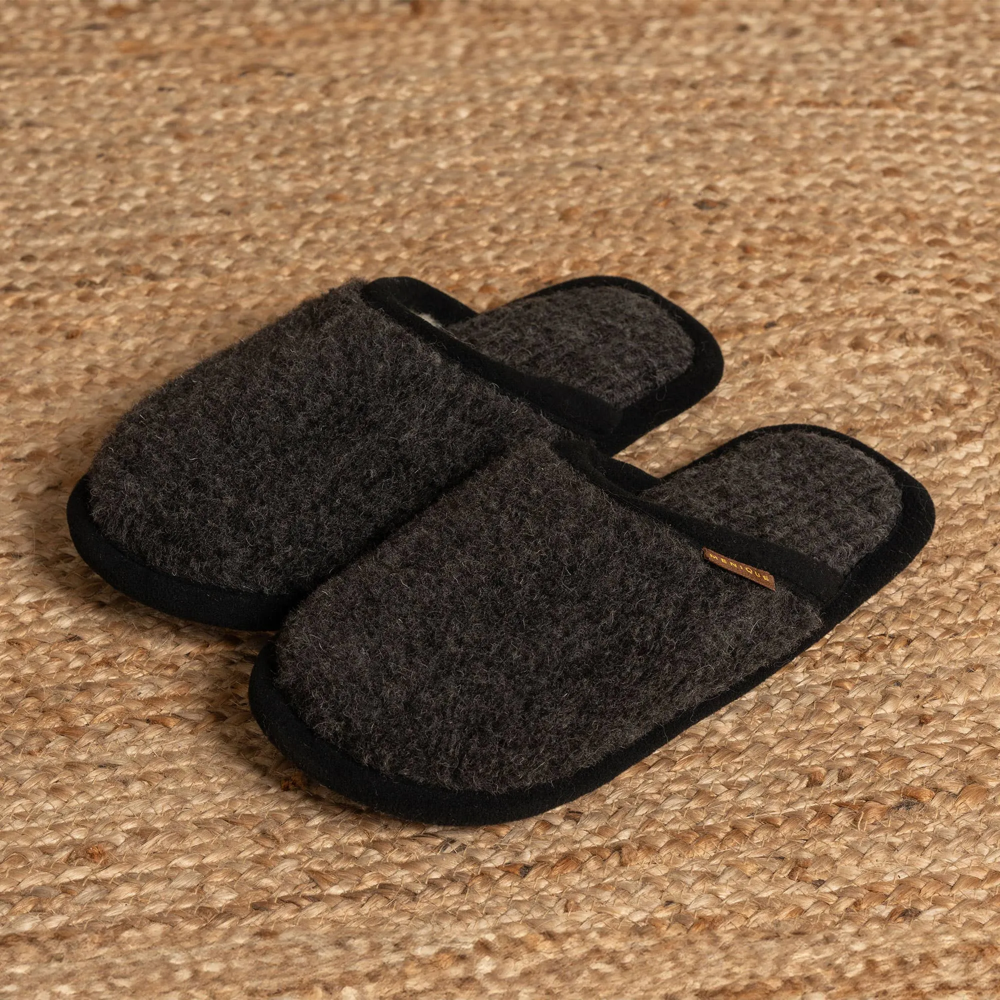 menique - Men's Merino Fluffy Slippers Black