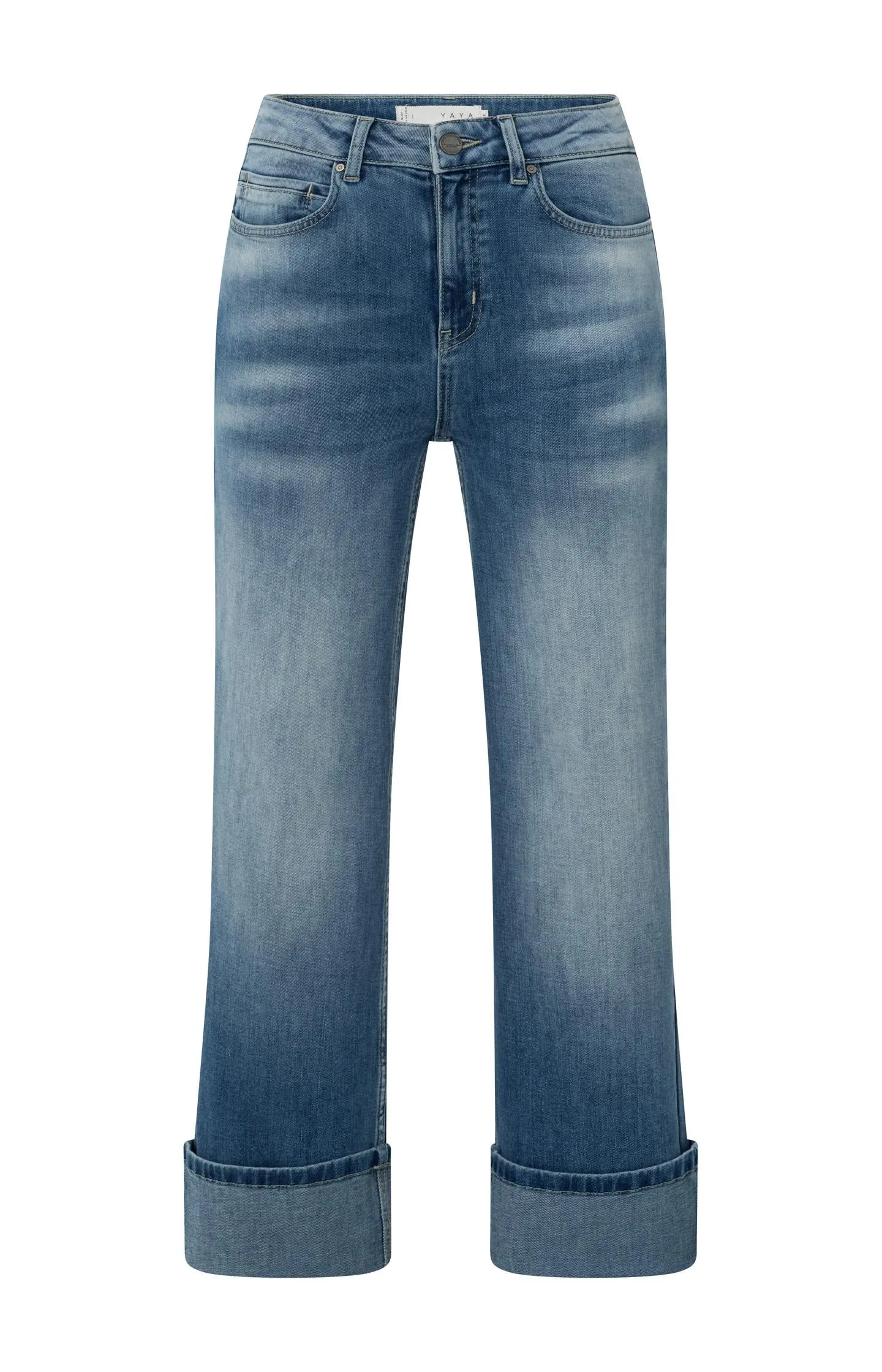 Mid waist denim with rolled-up hem