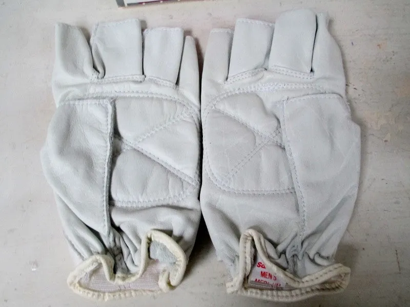 NEW Mens SARANAC TOTAL 10 Leather Workout Cycling Aerobic Fitness Gloves WHITE S