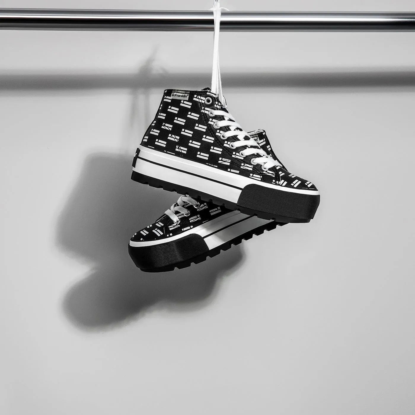 One Way Platform DF Flag Black
