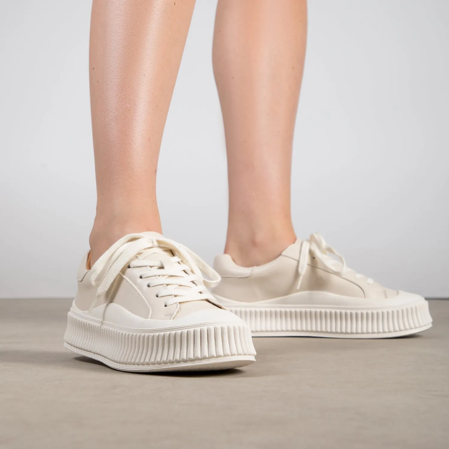 Raid Hatty Chunky Trainer in Beige