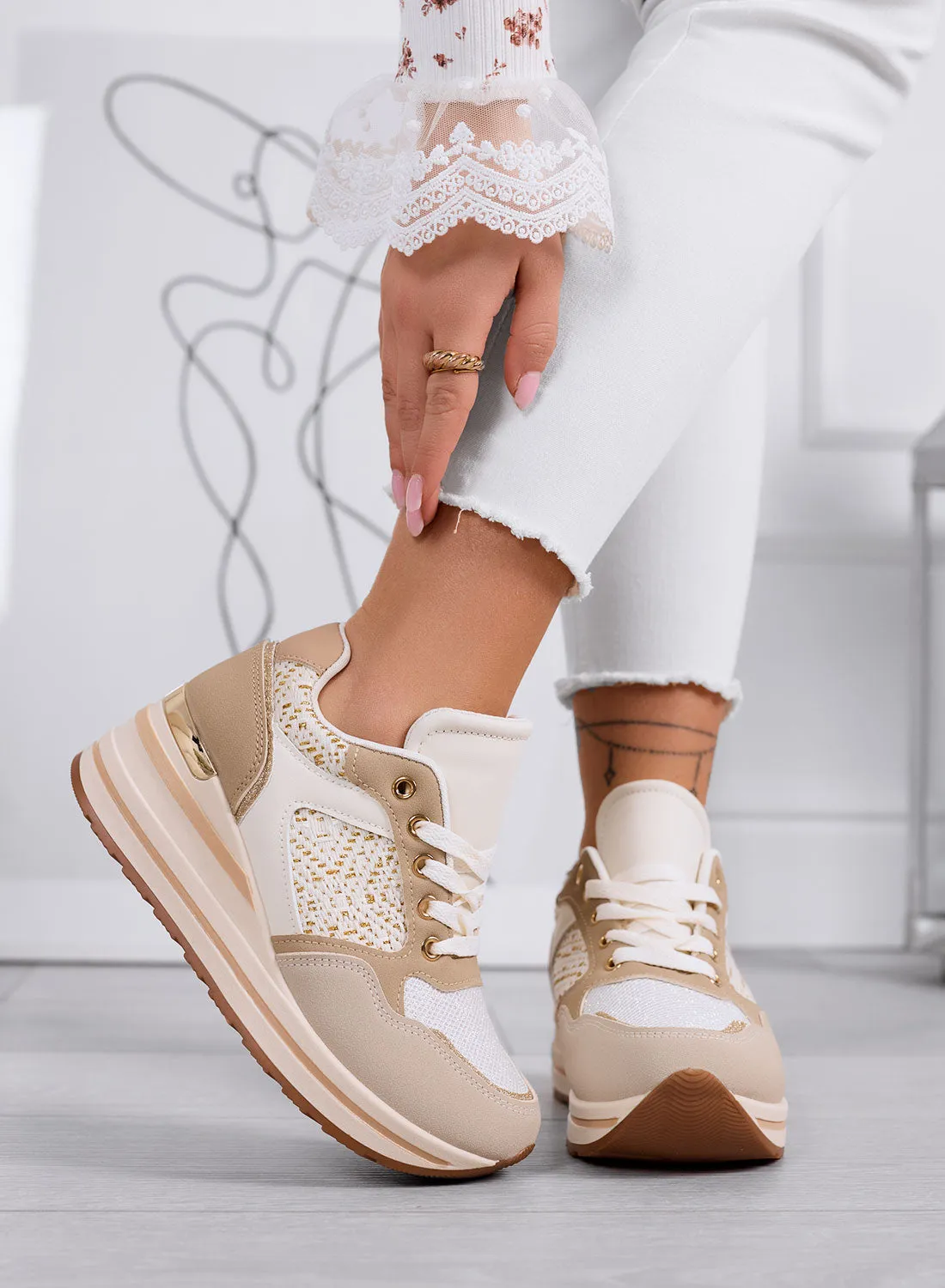 SELLY - Beige Sneakers with Wedge and Embroidered Details