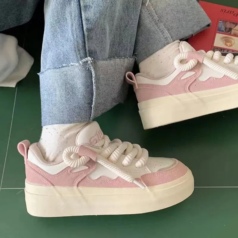 TAVIMART  -  New Fashion Platform Women's Sneakers Cute Leisure Students Small White Shoes Outdoor Walking Skateboard Female Flat Sport Shoes