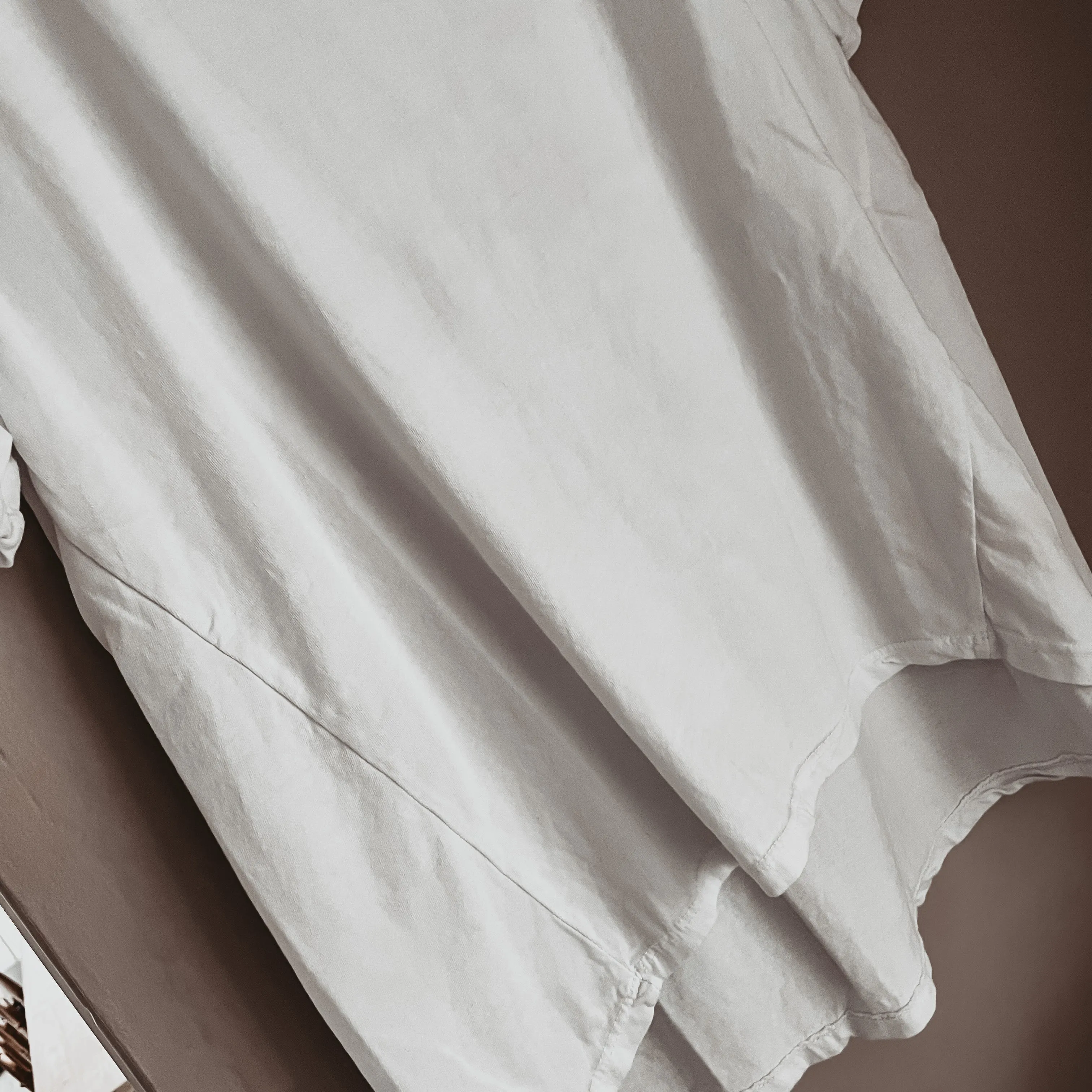 THE PERFECT WHITE TEE *new*