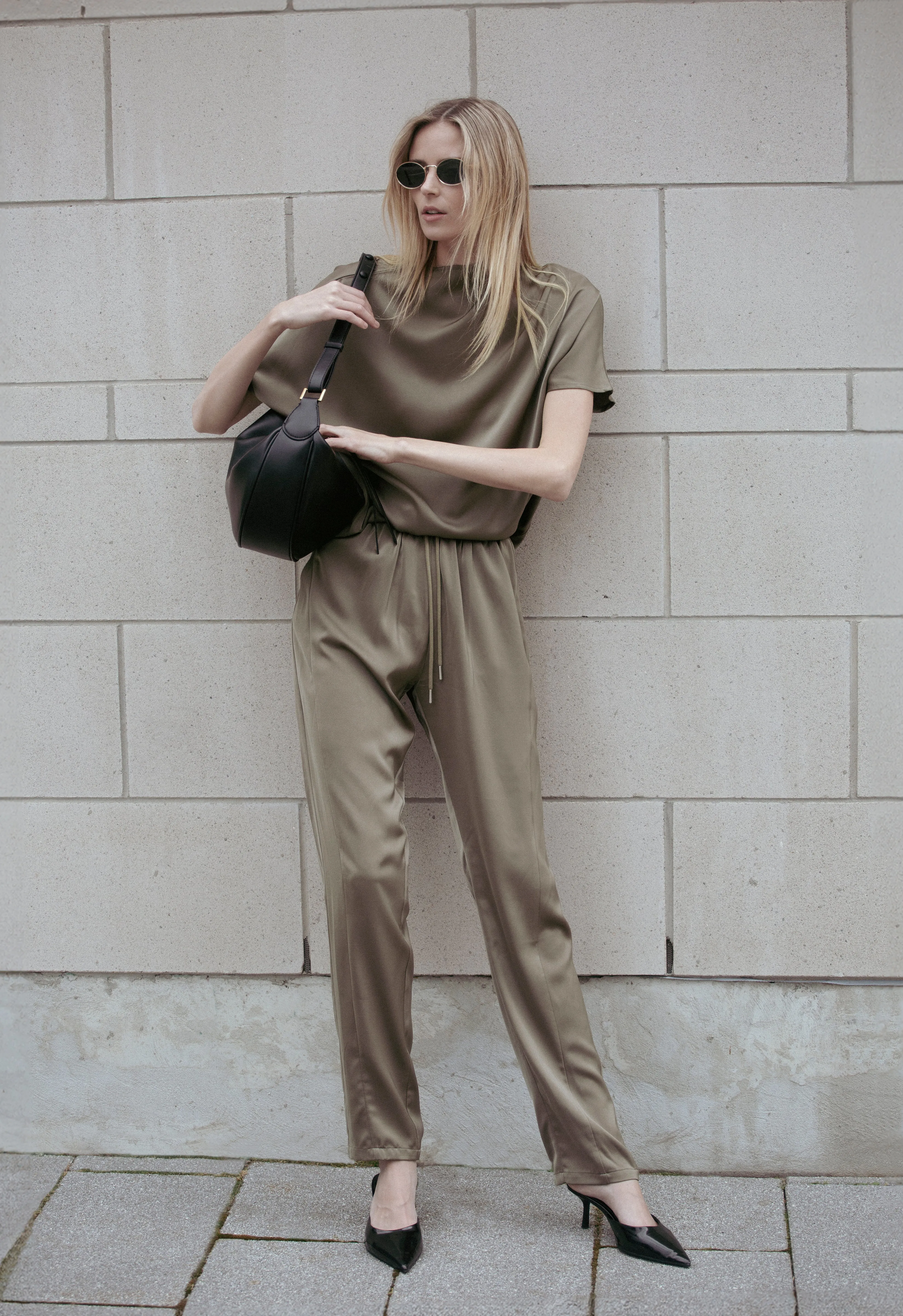 Vera Satin Jogger Olive