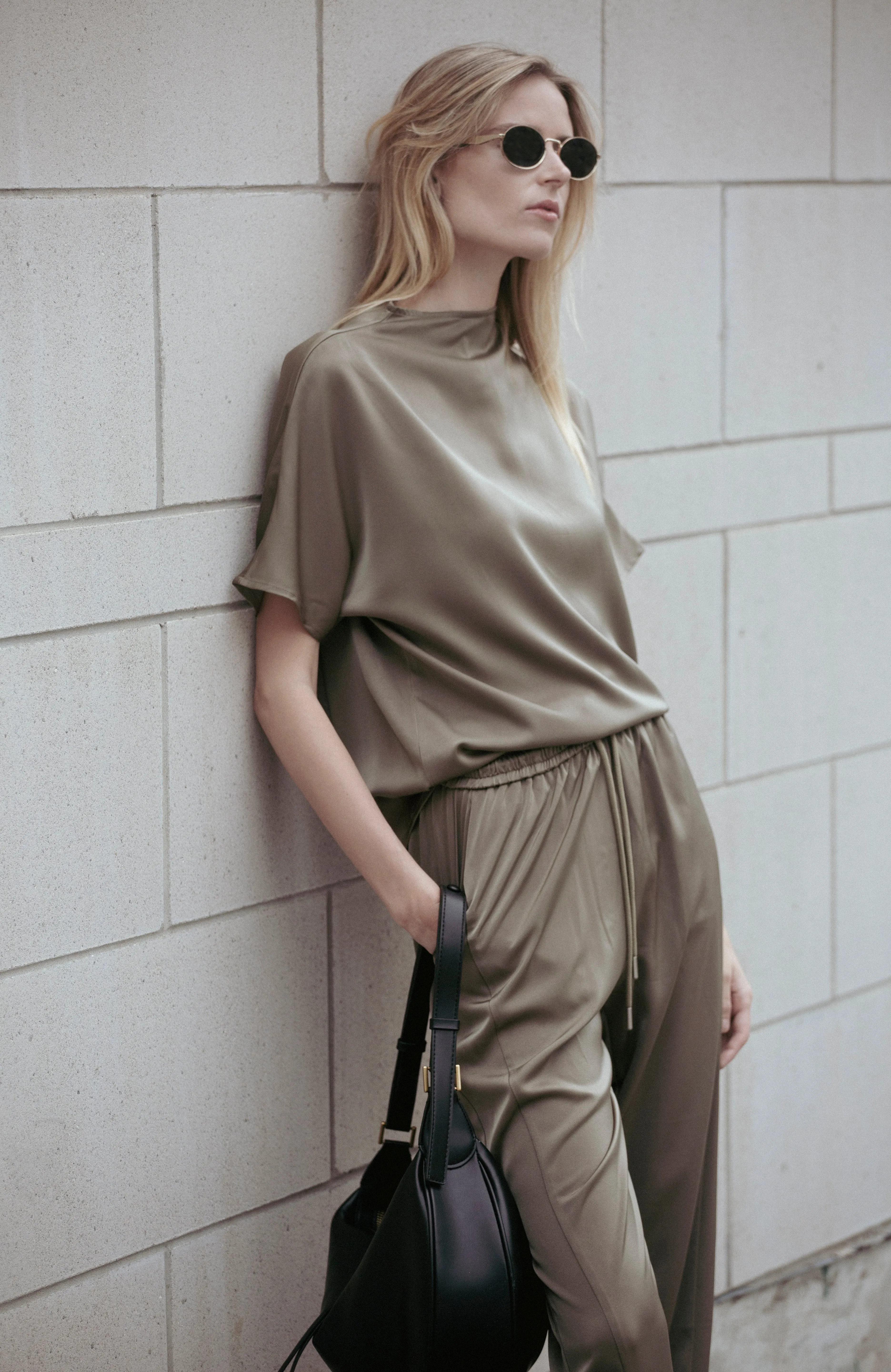 Vera Satin Jogger Olive
