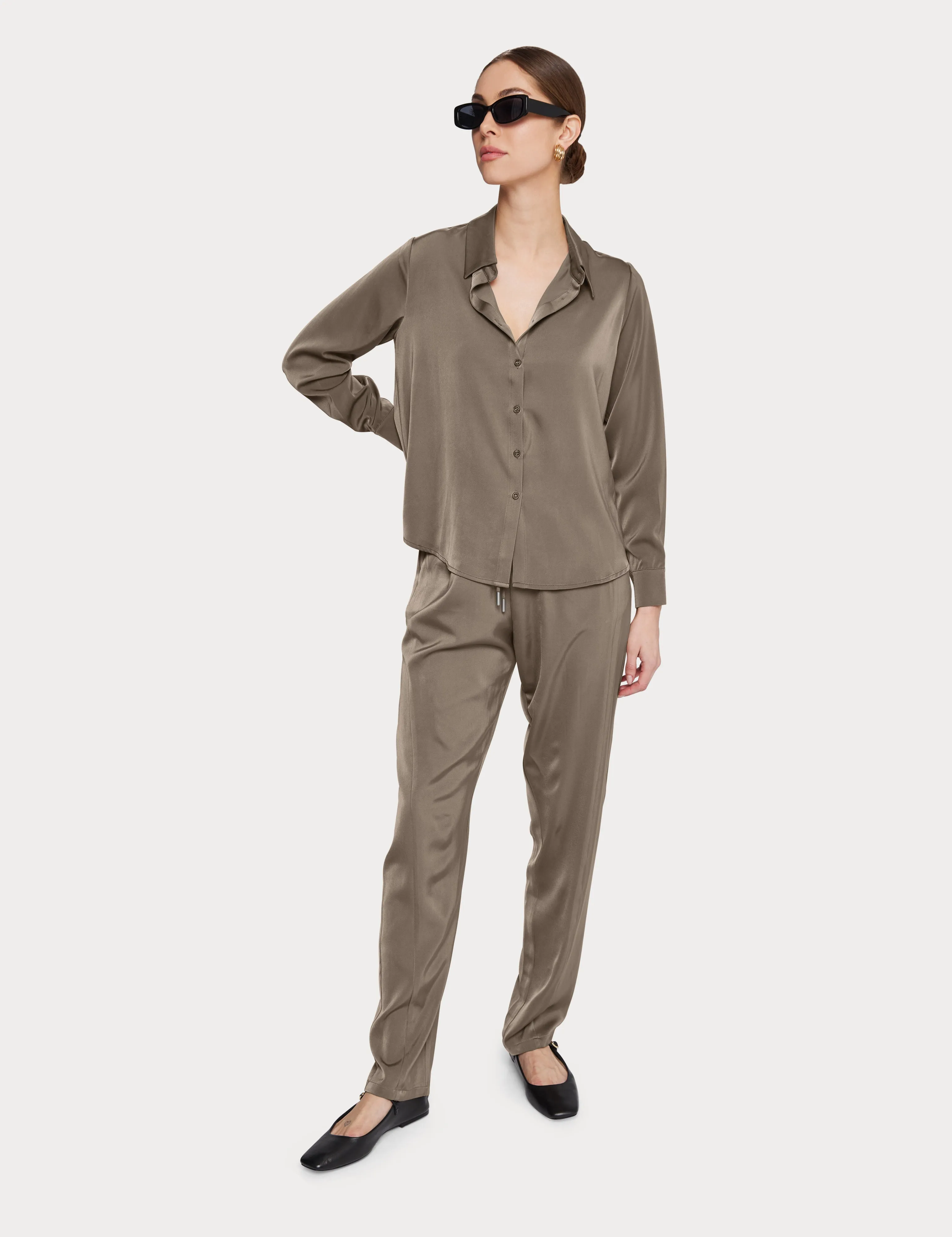 Vera Satin Jogger Olive