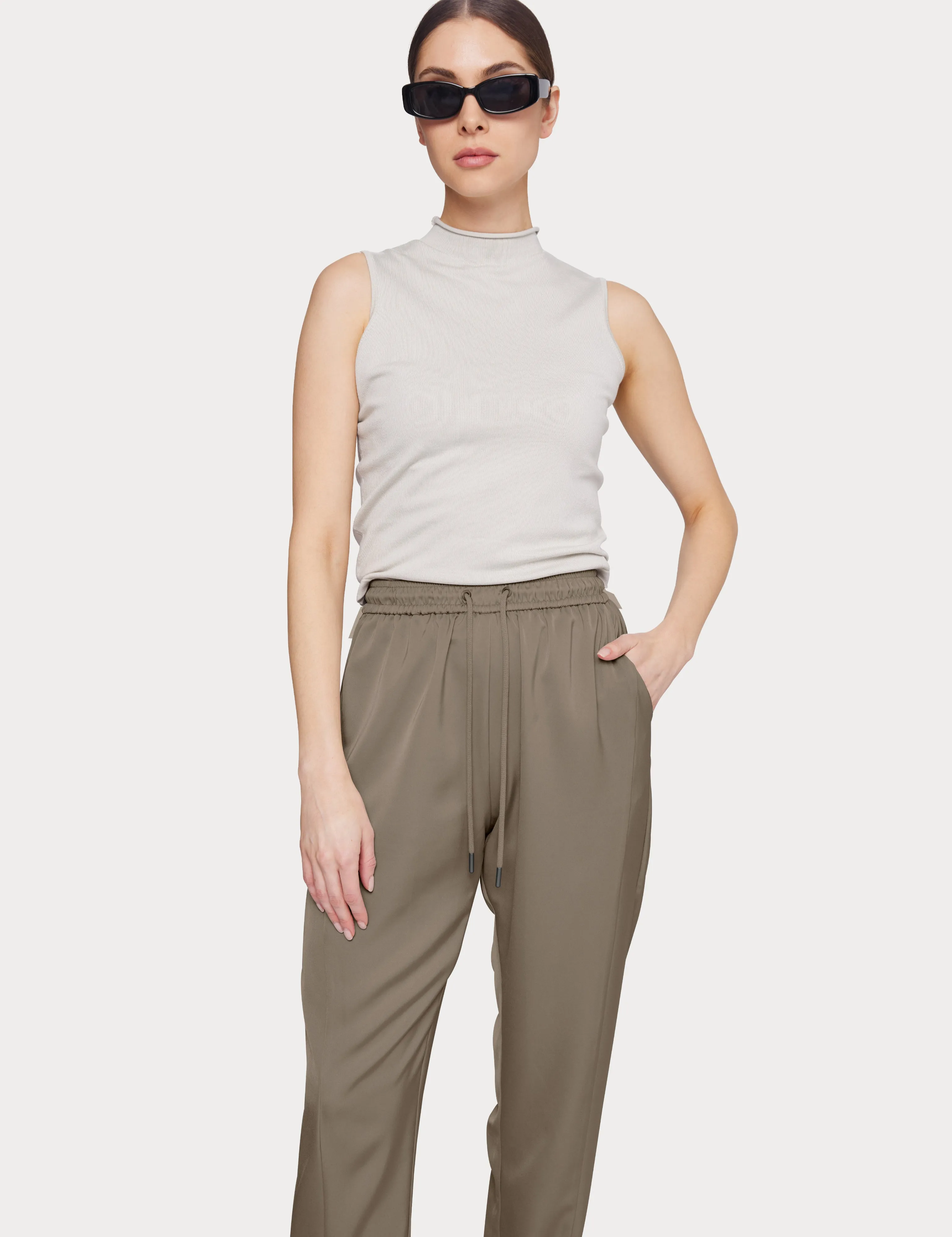 Vera Satin Jogger Olive