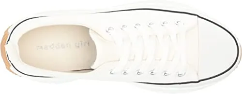 Winner Sneakers in White Fabric