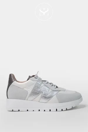 WONDERS A-2464 SILVER/GREY LEATHER PULL ON WEDGE TRAINERS