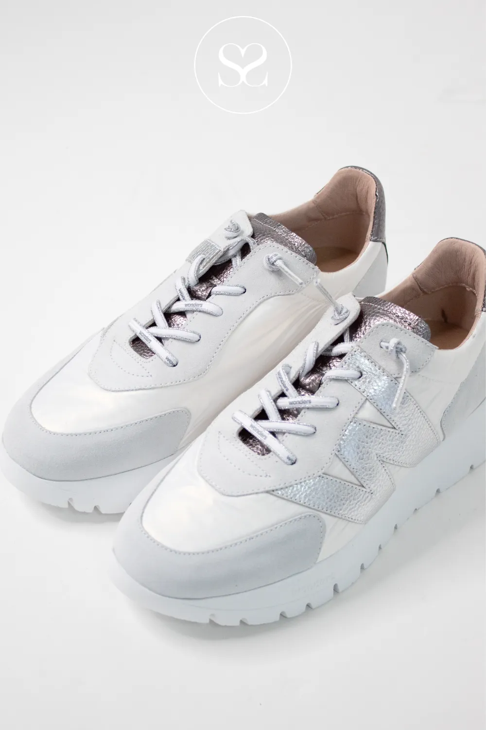WONDERS A-2464 SILVER/GREY LEATHER PULL ON WEDGE TRAINERS