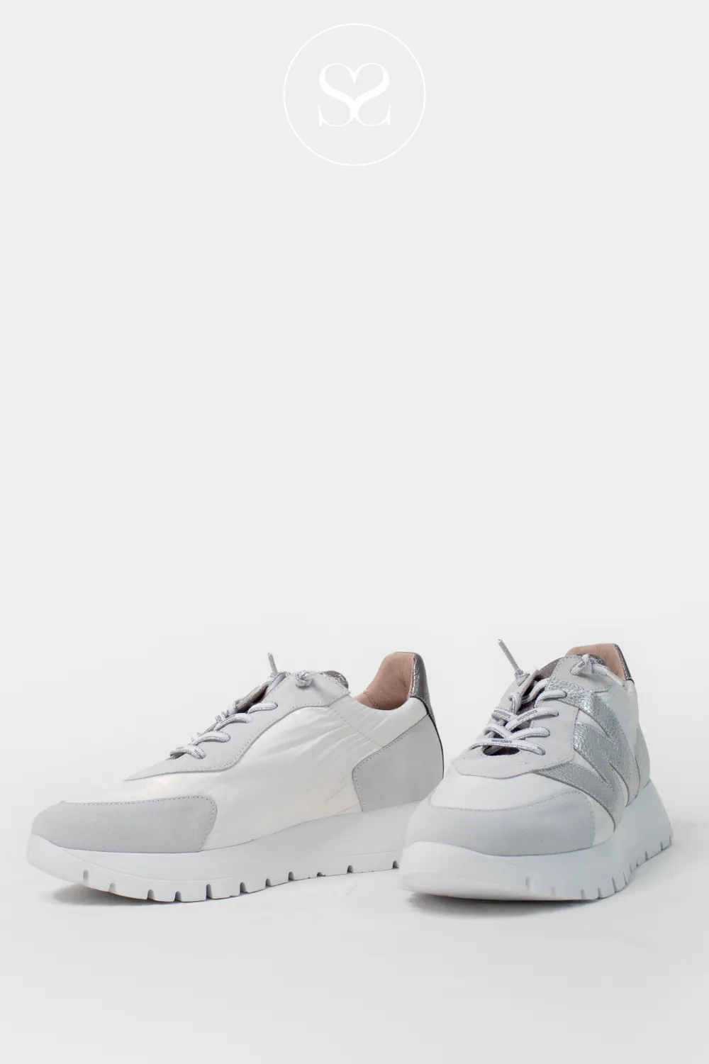 WONDERS A-2464 SILVER/GREY LEATHER PULL ON WEDGE TRAINERS